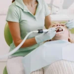Cada cuánto necesitas una limpieza dental y qué incluye